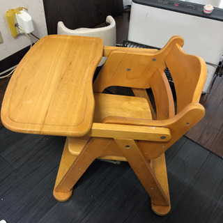 カトージ子供用チェアテーブル付き中古椅子