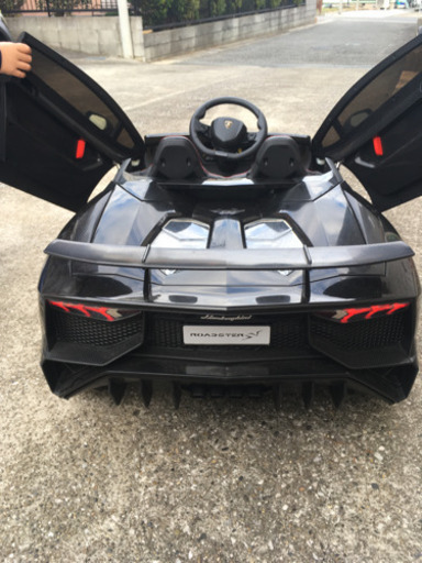 乗用ラジコン ランボルギーニ アヴェンタドール SV 子供が乗れる