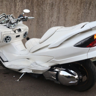 【SUZUKI スカイウェイブ】オールホワイト！！スピーカー、重低音マフラー！！ SUZUKI スカイウェイブ】オールホワイト！！スピーカー、重低音