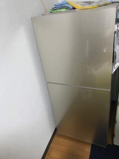 ガスコンロと冷蔵庫