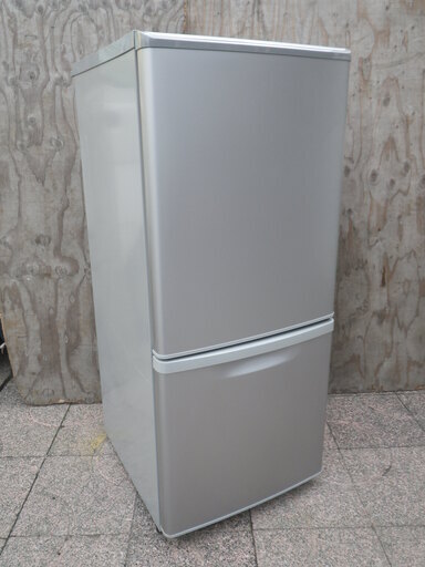 ■配達します。■パナソニック 2ドア 138L 冷凍冷蔵庫 NR-B142W 2010年製