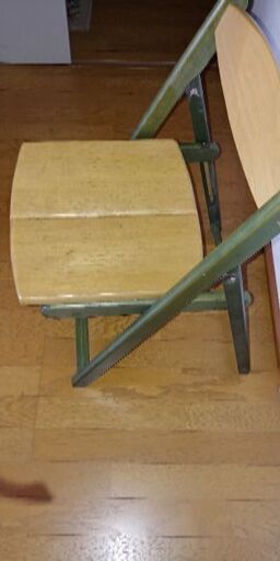 4脚 1000円 白木x黄緑 新品同様