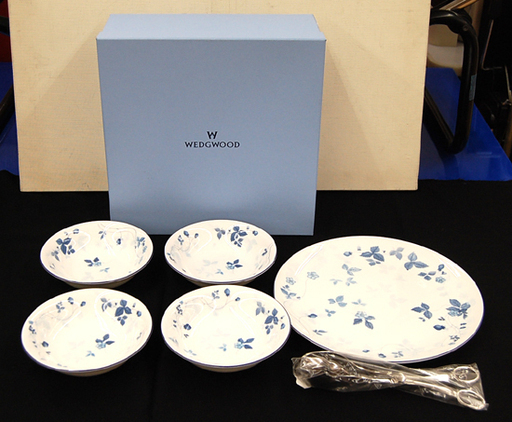 1636 ブルーフルーテッド メガ プレート 22cm 4枚セット ROYAL