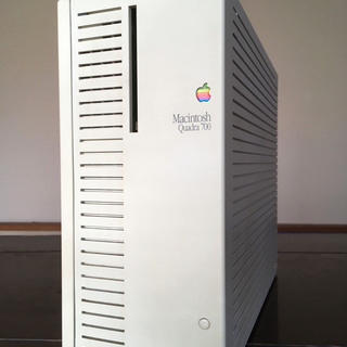 Macintosh Quadra 700 ＆ Apple Col...
