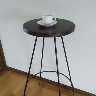 カフェ　バー　ハイテーブル　飾り台
