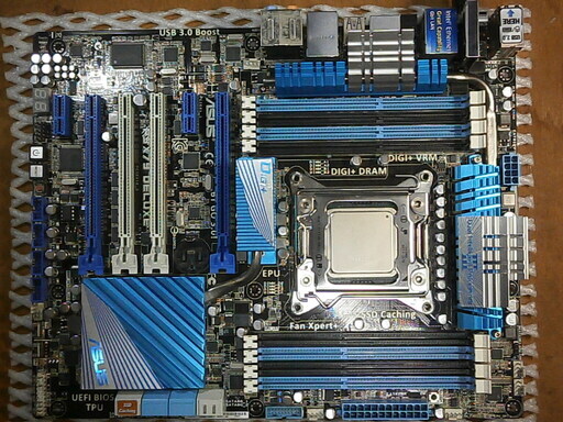 ASUS P9X79 DELUXE(LGA2011)/CPU/メモリー３２GB付動作確認済み