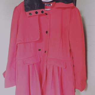 赤×黒ファーのコート