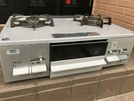 ノーリツ テーブルコンロ ライトグレーホーロートップ 水あり片面焼グリル 都市ガス12A・13A用 右強火 シルバーフェイス NG60SVR