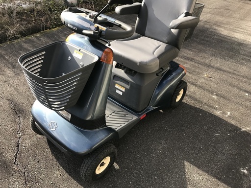 ☆彡suzuki スズキ製・電動車いす・車椅子・バッテリー新品!!介護用品。セニアカー。シニアカー。免許返納後でも安心です♪