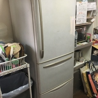 三菱製大型冷蔵庫３８４Ｌ・無料
