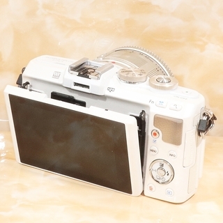 ☆超極上美品＆自撮り＆スマホ転送☆オリンパス E-PL7 レンズ
