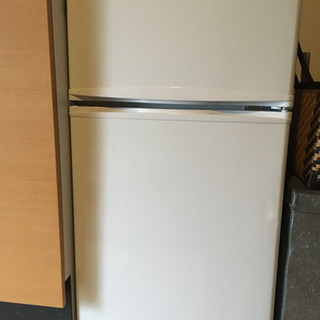 シンプルデザイン　冷蔵庫譲ります。