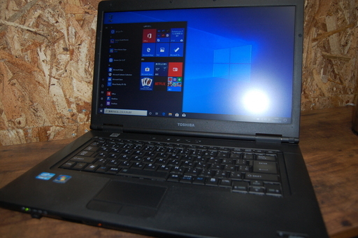 Win10！アップデート済みですぐに使える！ノートPC 東芝 Dynabook Core i3搭載！