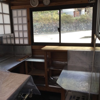 屋台 小屋（前・後 分かれます） キャスター付き 移動可能 【公式通販】