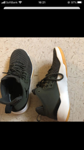 Air Jordan カーキ　27.5センチ　中古美品