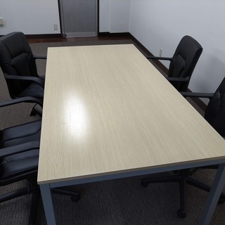 会議用テーブル，椅子４個セット