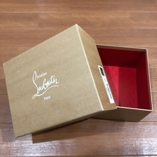 クリスチャン ルブタン バッグの空き箱 ミドすけ 福岡のバッグ ショルダーバッグ の中古あげます 譲ります ジモティーで不用品の処分