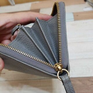 グッチ プチマーモント ラウンドファスナー 長財布