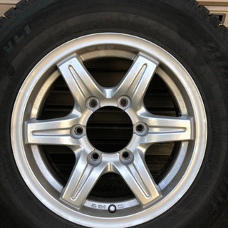 ハイエース スタッドレスタイヤ 4本セット