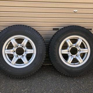 ハイエース スタッドレスタイヤ 4本セット
