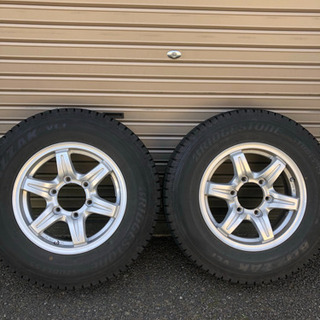 ハイエース スタッドレスタイヤ 4本セット