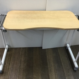 格安‼️　伸縮式ベッドテーブル