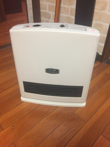 スチーム付き電気ストーブ(値段交渉受け付けます)