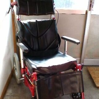 ＫＡＷＡＳＡＫＩティルド式車椅子