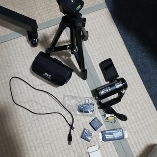 ビデオカメラ デジタルカメラ カムコーダー フルHD 18Xデジ...