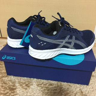 asicsランニングシューズ　新品