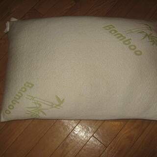 枕 Bamboo Pillow