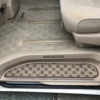 10系 アルファード スカッフプレートとステップマット 10系 アルファード スカッフプレートとステップマット