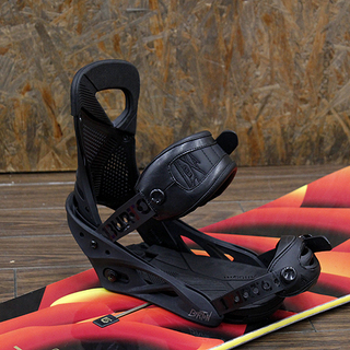 札幌 引き取り バートン 2012年モデル Women\'s Feelgood Flying V 149cm スノーボード 板 LEXA バインディング