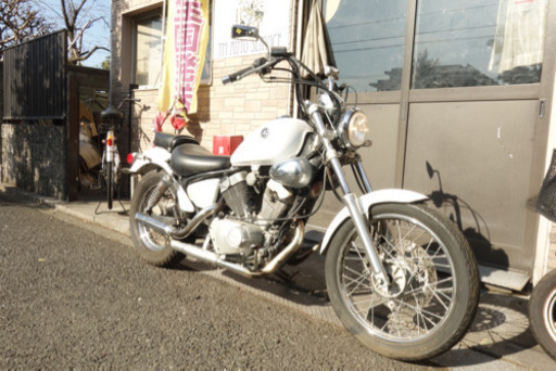 ヤマハ ビラーゴ250 珍しいホワイト アメリカン