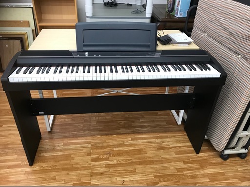 状態Ａランク！！　美品！！　ＫＯＲＧ　電子ピアノ　スタンド付き　２８，０００円（税別）