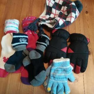 冬用小物（手袋、帽子、靴下）