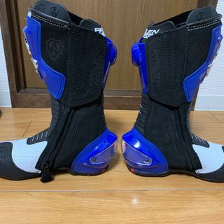 アレンネスレーシングブーツ４０美品☆