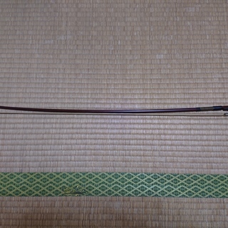 ヴィオラ　(ヴァイオリン？)　弓　中国製