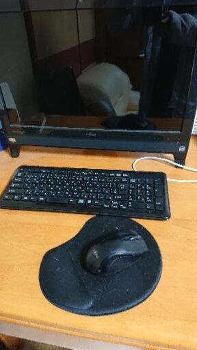 富士通 一体型  FMVE30JTB/  Windows 8 : 64bB 富士通 一体型 FMVE30JTB/ Windows 8 : 64bB