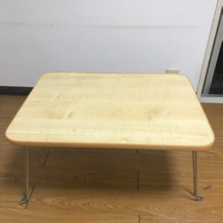 折りたたみできる机　テーブル