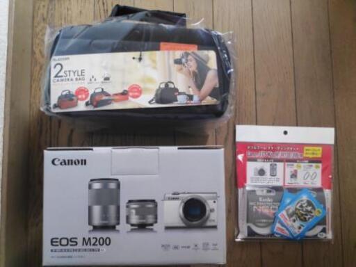 Canon Eos m200 黒 ダブルズームキットの新品未使用品 + 付属品