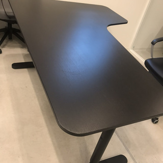 黒のテーブル  IKEA BEKANT BLACK (現在お取引中)