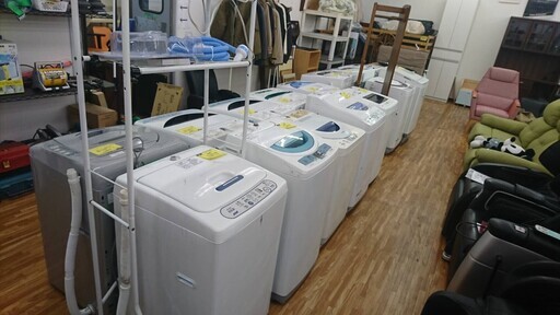 祇園店！！　洗濯機　大量展示販売中！！　４．２キロ　８，９８０円～