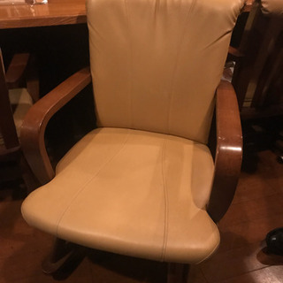 椅子6脚　レザー貼り　ゆったり座れる椅子