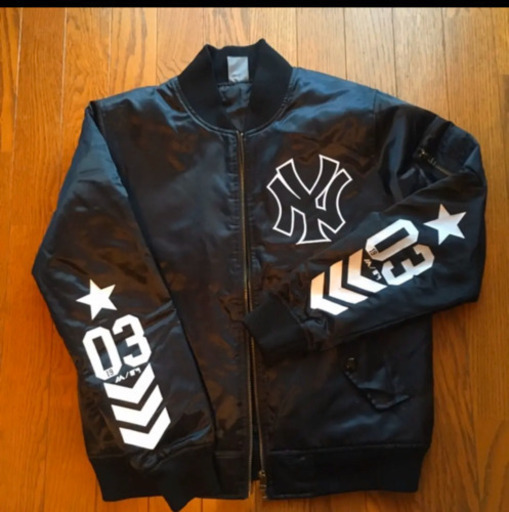 ニューヨークヤンキースジャンパー新品