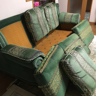 イタリア家具ソファーお安くしました。