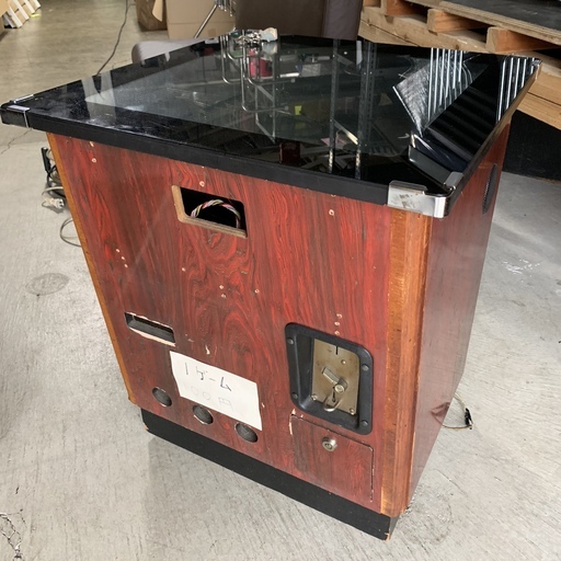 昭和レトロ テーブルゲーム 基盤無し 幅55 5 奥行55 5 高さ64 鍵付き 喫茶店 ブラウン管 ゲーセン ジャンク品 ジュンマイ 福井のその他の中古あげます 譲ります ジモティーで不用品の処分