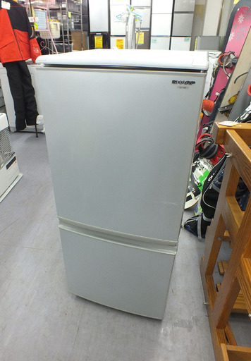 シャープ SHARP 冷蔵庫 137L ノンフロン冷凍冷蔵庫 SJ-14S-S 2009年製