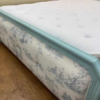 クイーンベッド売ります！