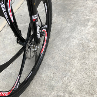 マウンテンバイク MTB 21段変速　カッコいいスポーク６本　早い者勝ち　新品　仮組立て済み